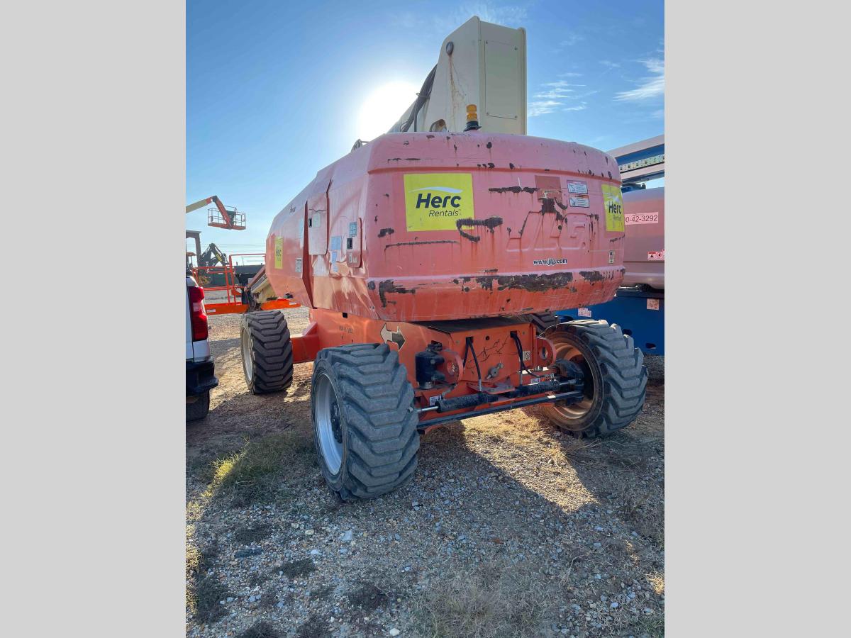 2015 JLG 800S