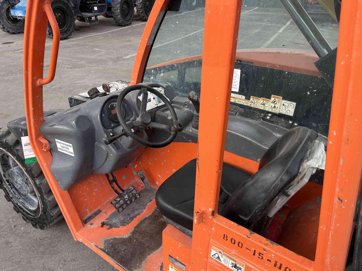 2017 JLG G5-18A