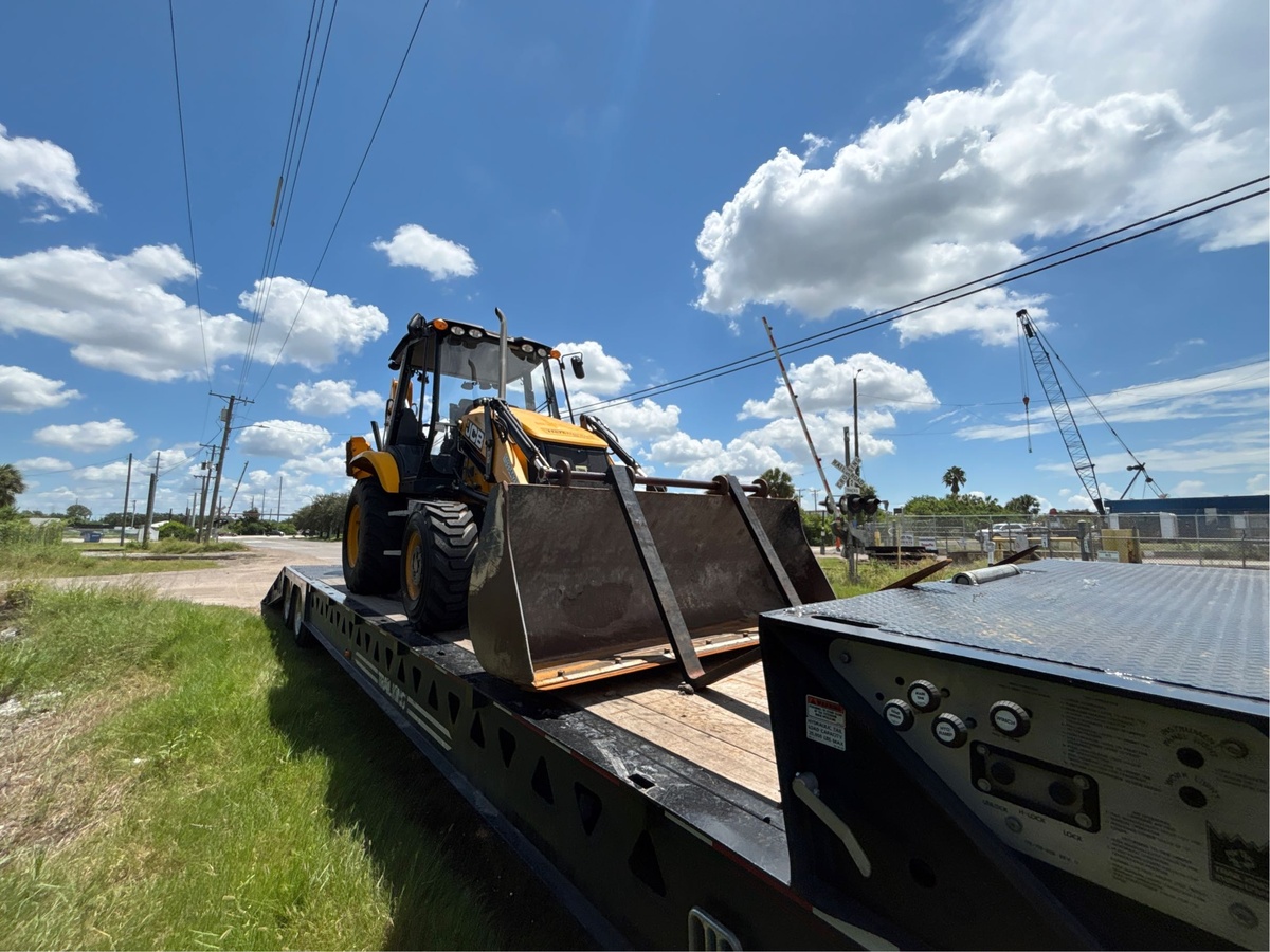 2021 JCB 3CX-4