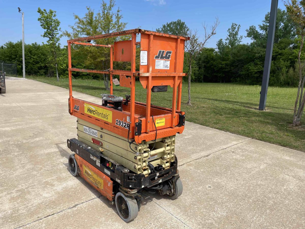 2018 JLG 1932R