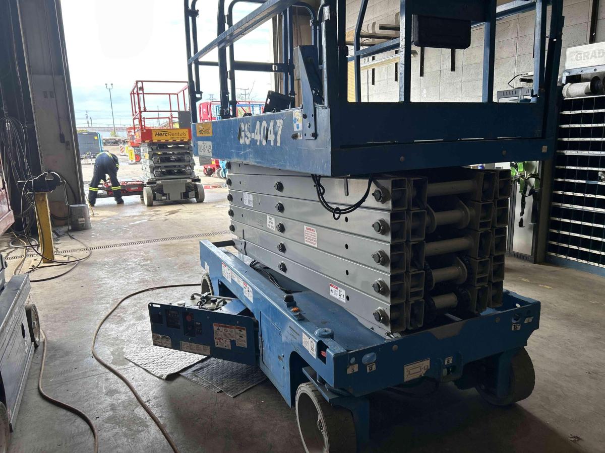 2017 Genie GS-4047-4