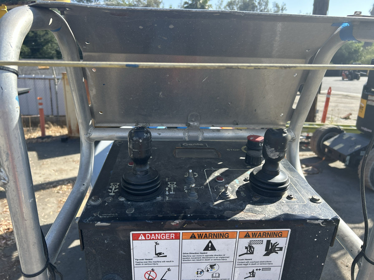 2018 Genie Z-33/18-8