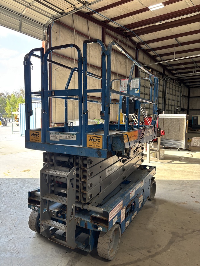 2018 Genie GS-3246-4