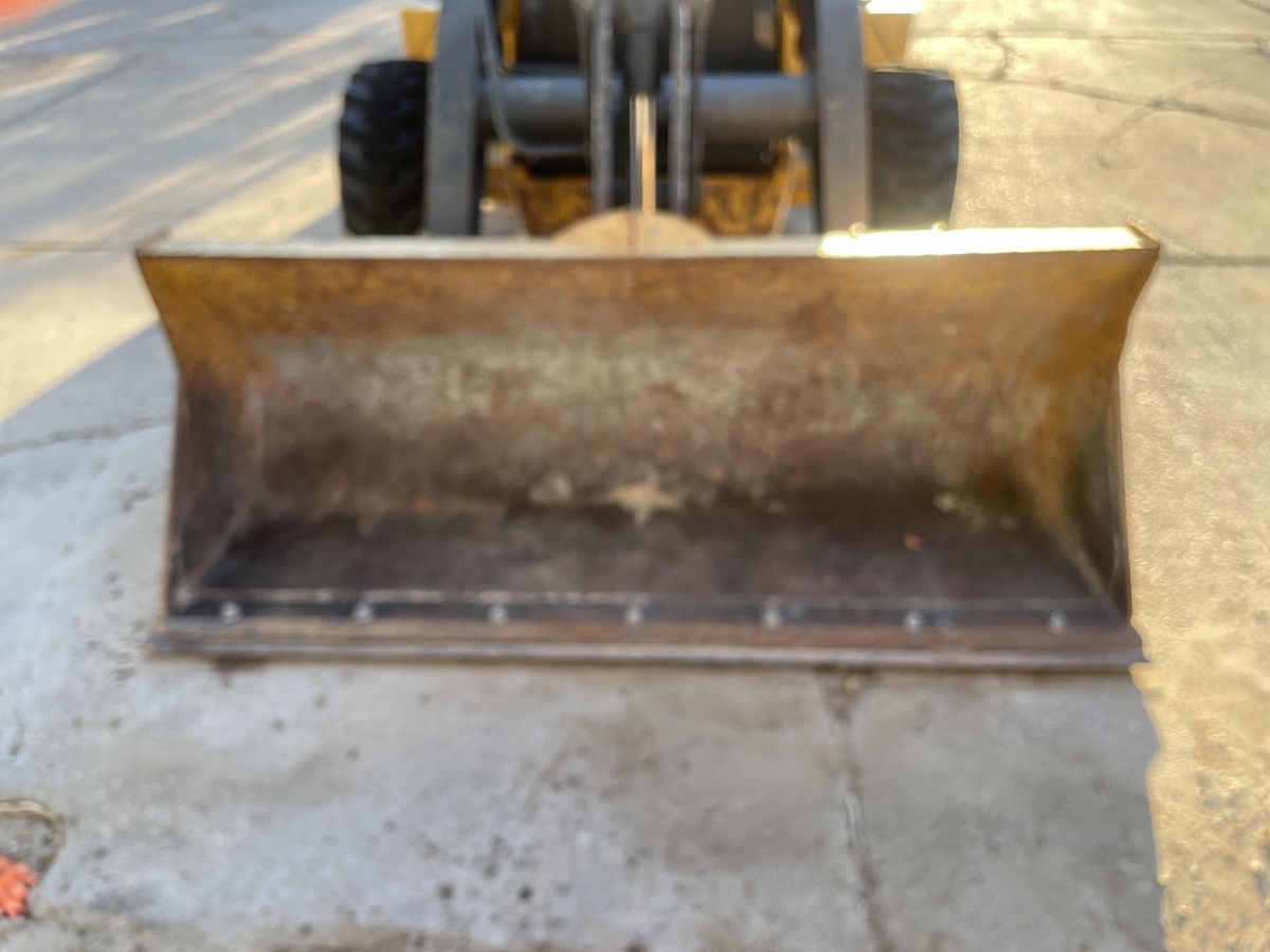 2018 John Deere 310L-4