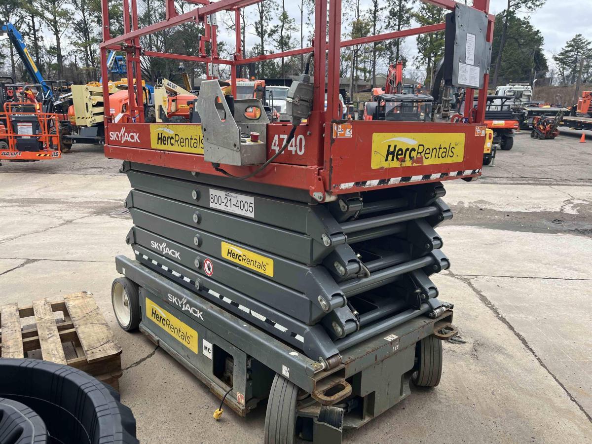 2018 Skyjack SJ4740