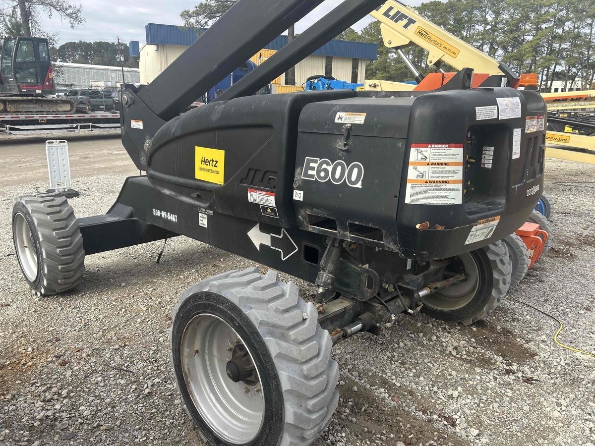 2016 JLG E600JP
