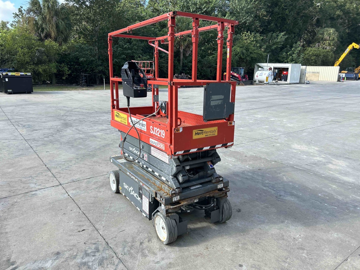 2022 Skyjack SJ3219-4