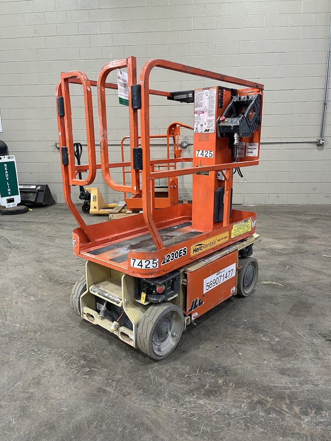 2019 JLG 1230ES-4