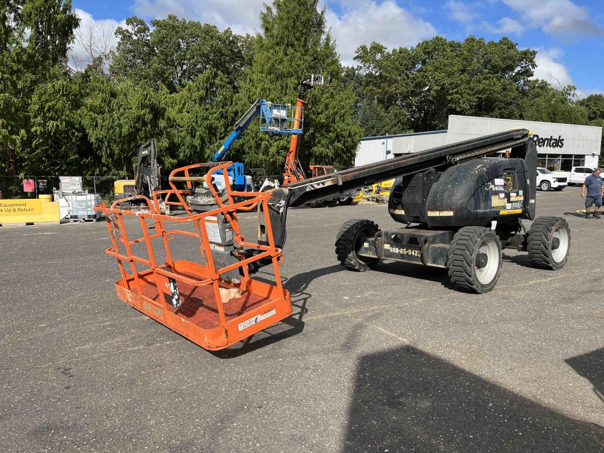 2015 JLG 600A