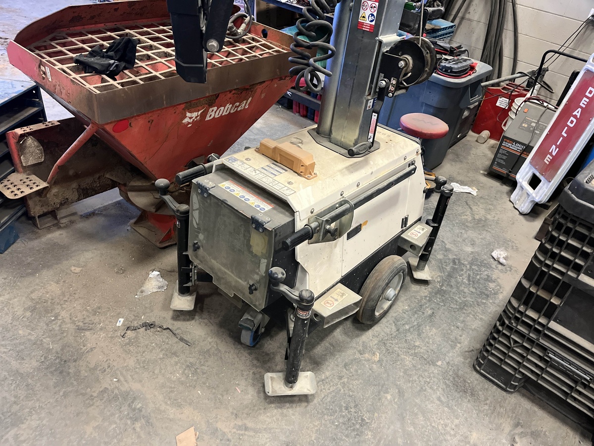 2017 Magnum PLT240-1