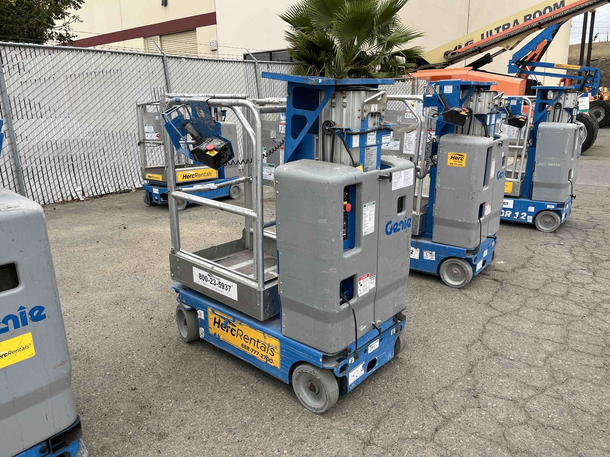 2018 Genie GR-12-2