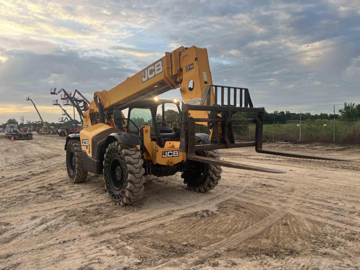 2018 JCB 509-42-4
