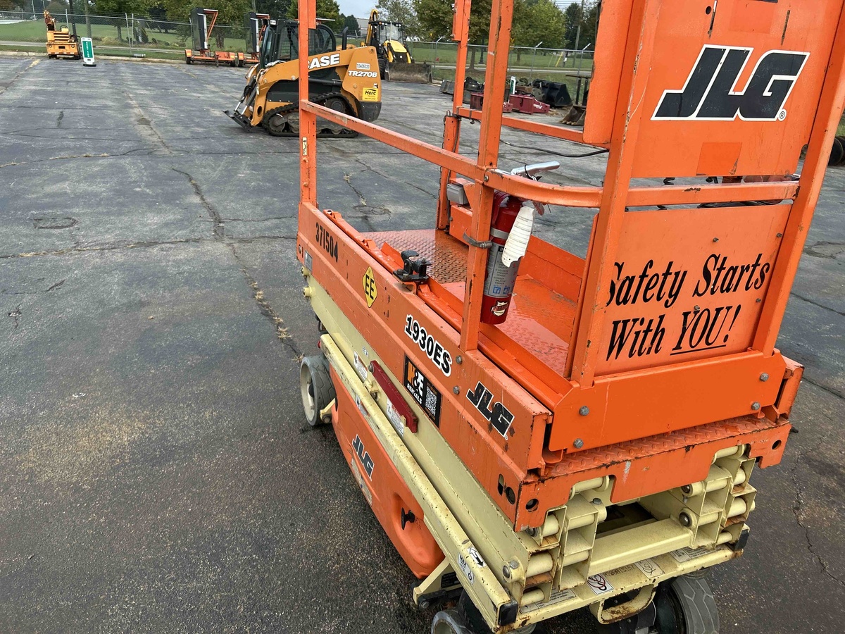 2017 JLG 1930ES-4