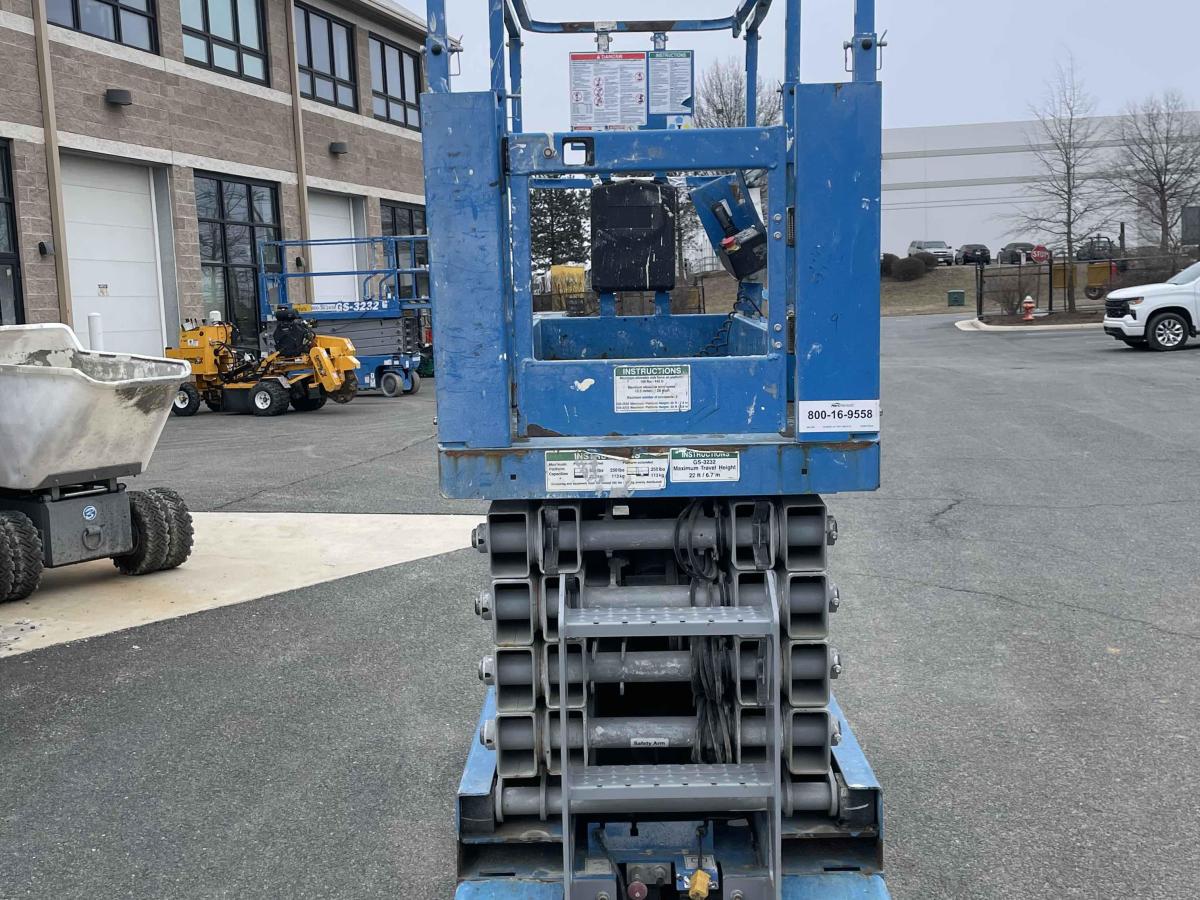 2017 Genie GS-3232-4
