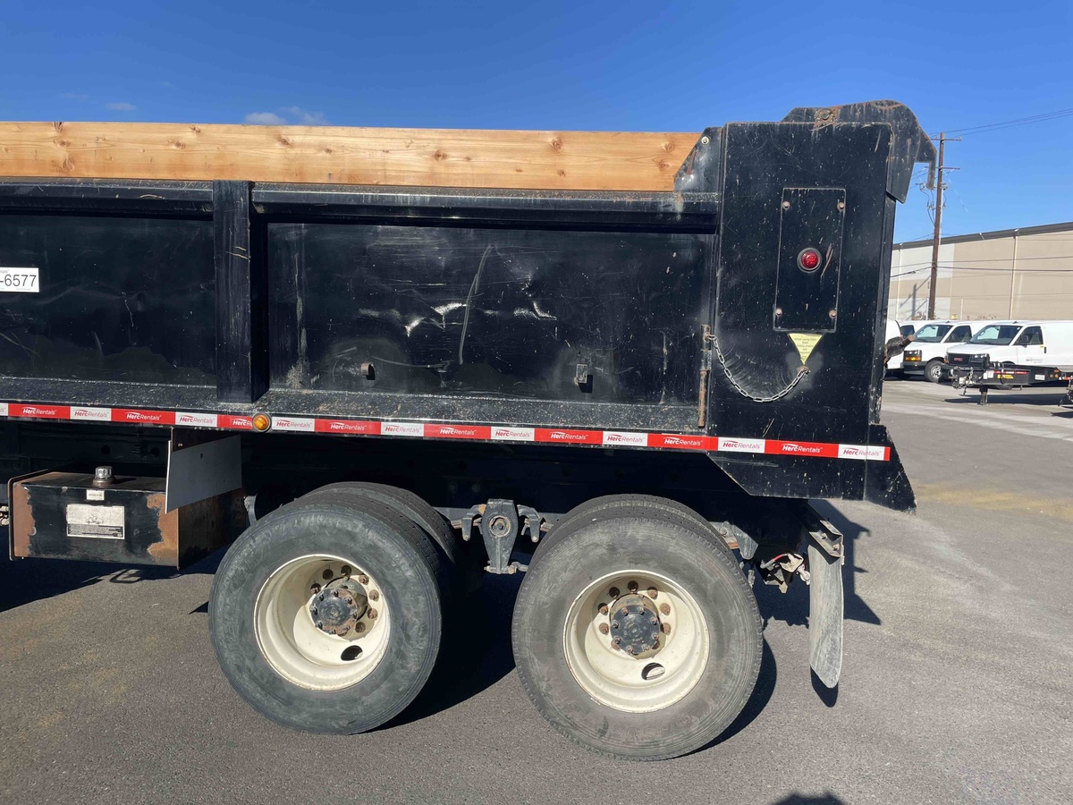 2018 Freightliner M2106-13