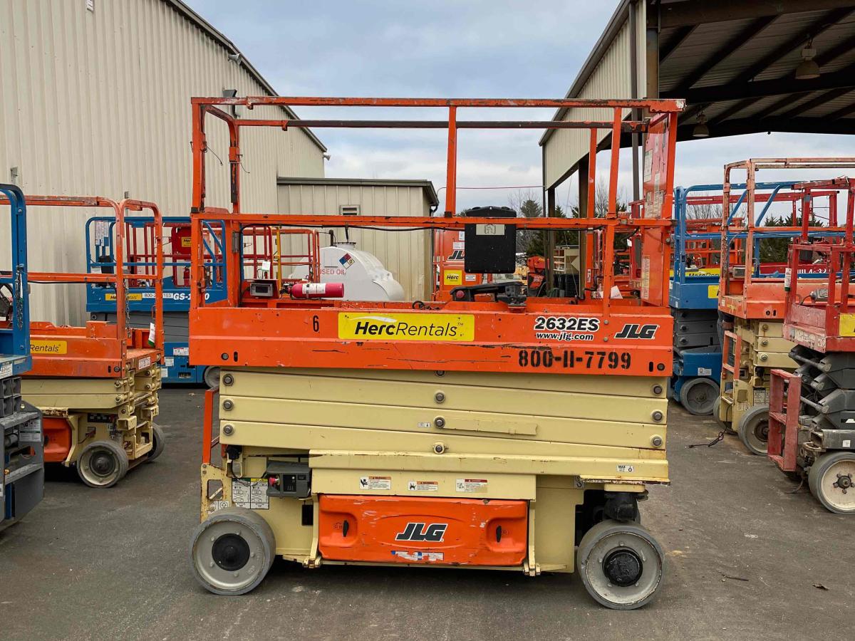 2016 JLG 2632ES