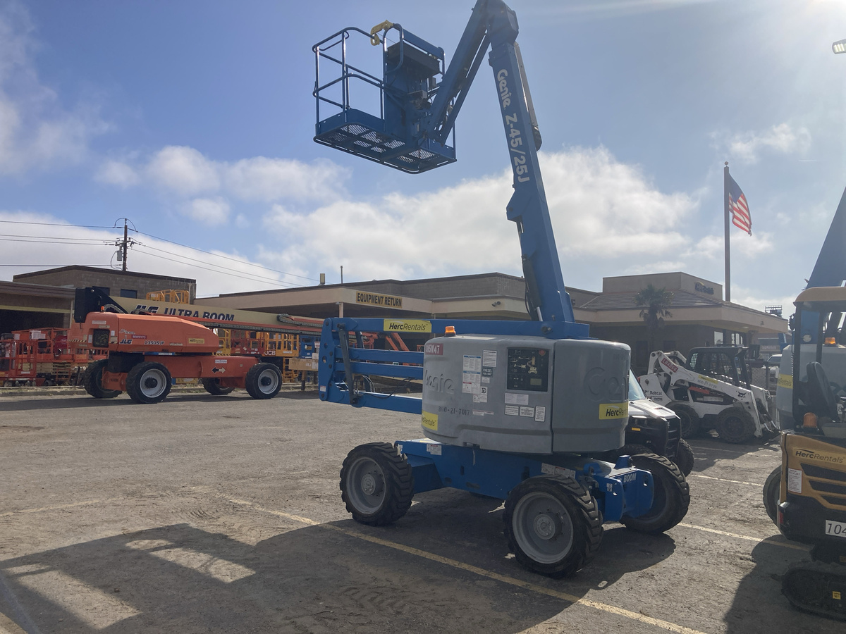 2018 Genie Z-45/25J RT-4