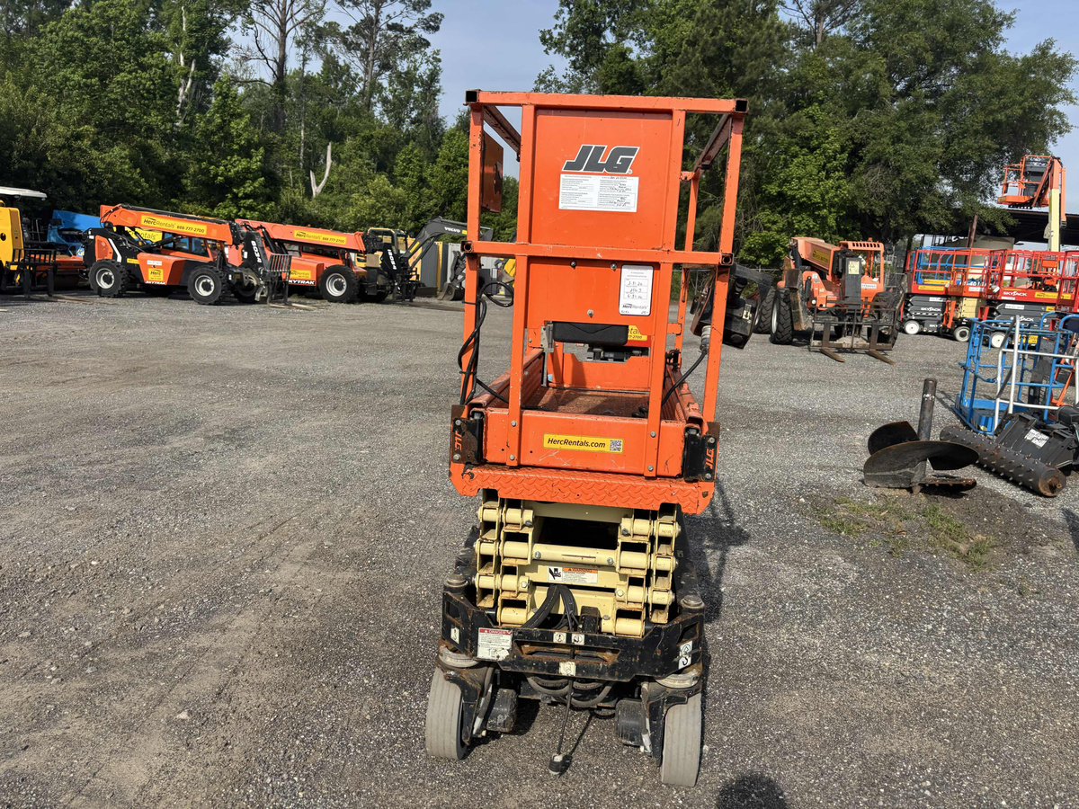 2019 JLG 1932R-3