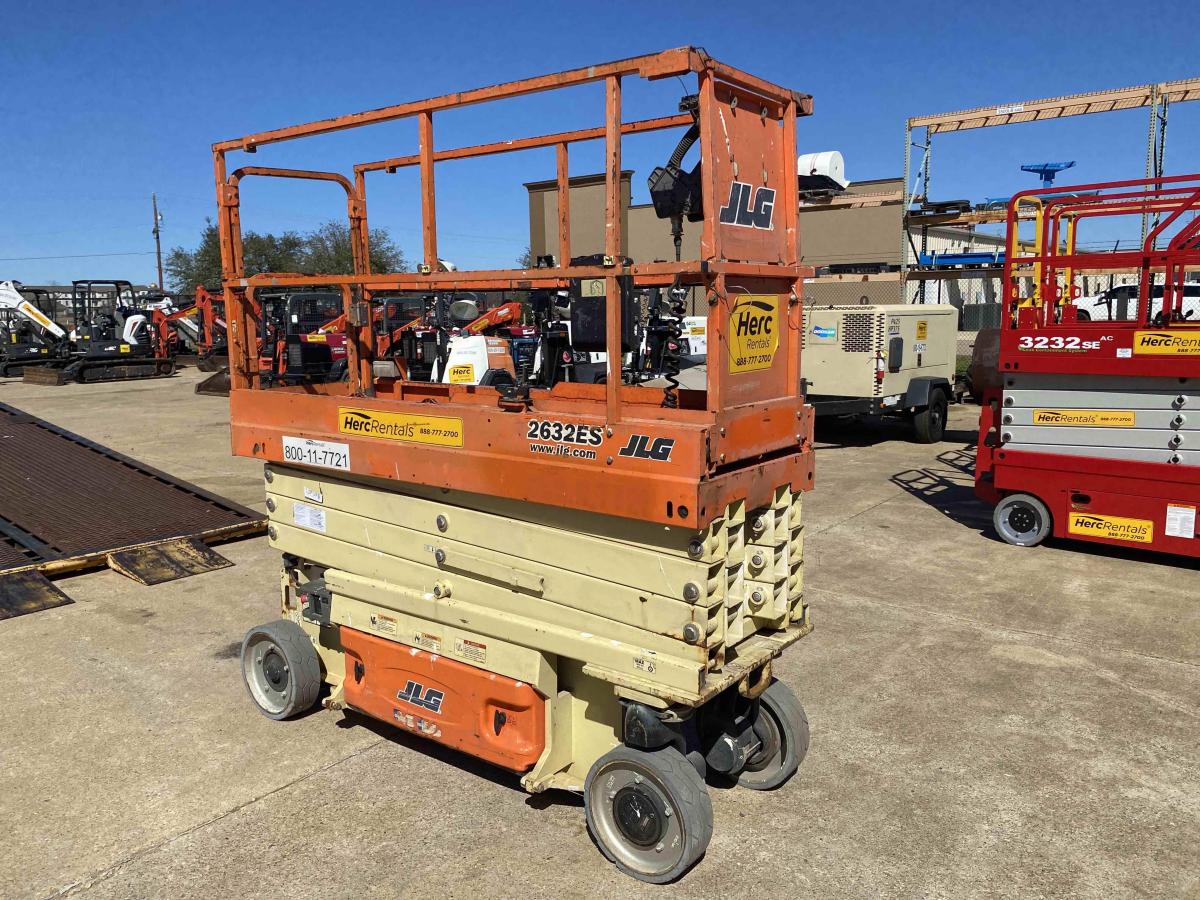 2016 JLG 2632ES