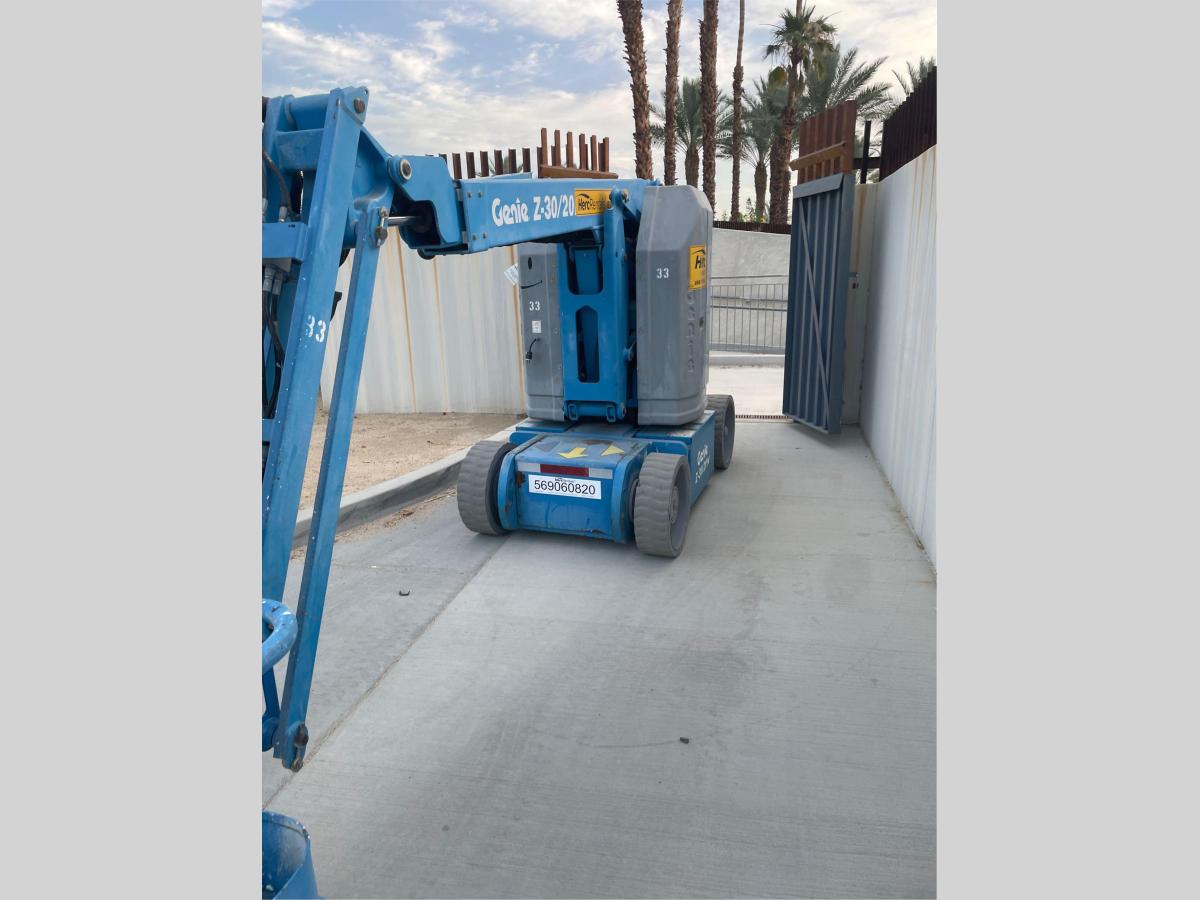 2011 Genie Z-30/20 N