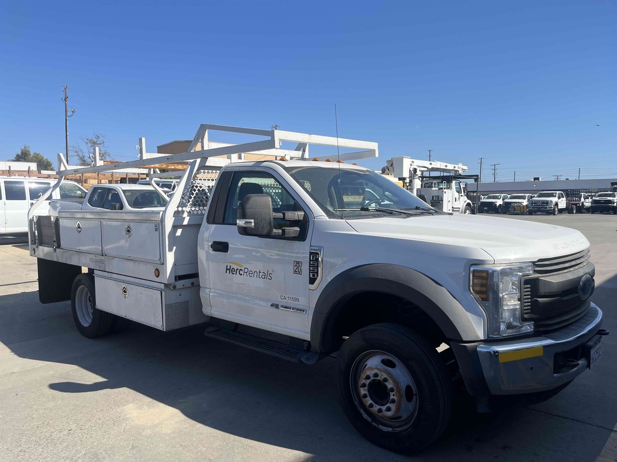 2019 Ford F550-1
