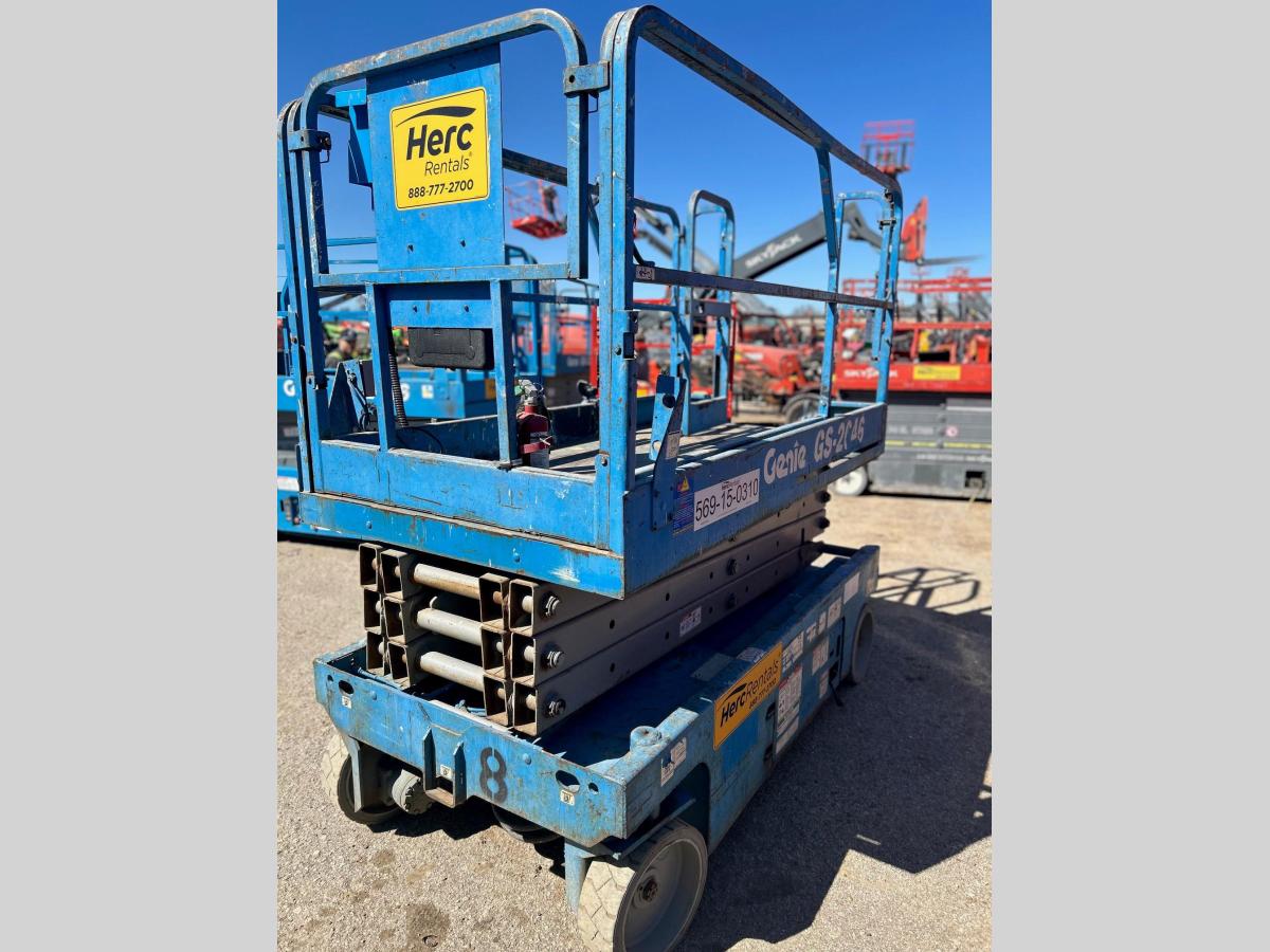 2012 Genie GS-2646