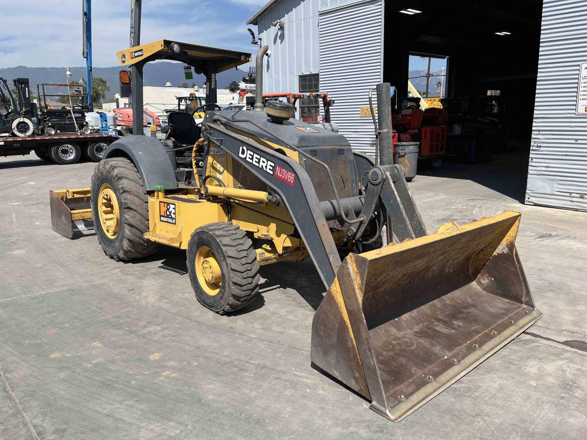 2015 John Deere 210K EP