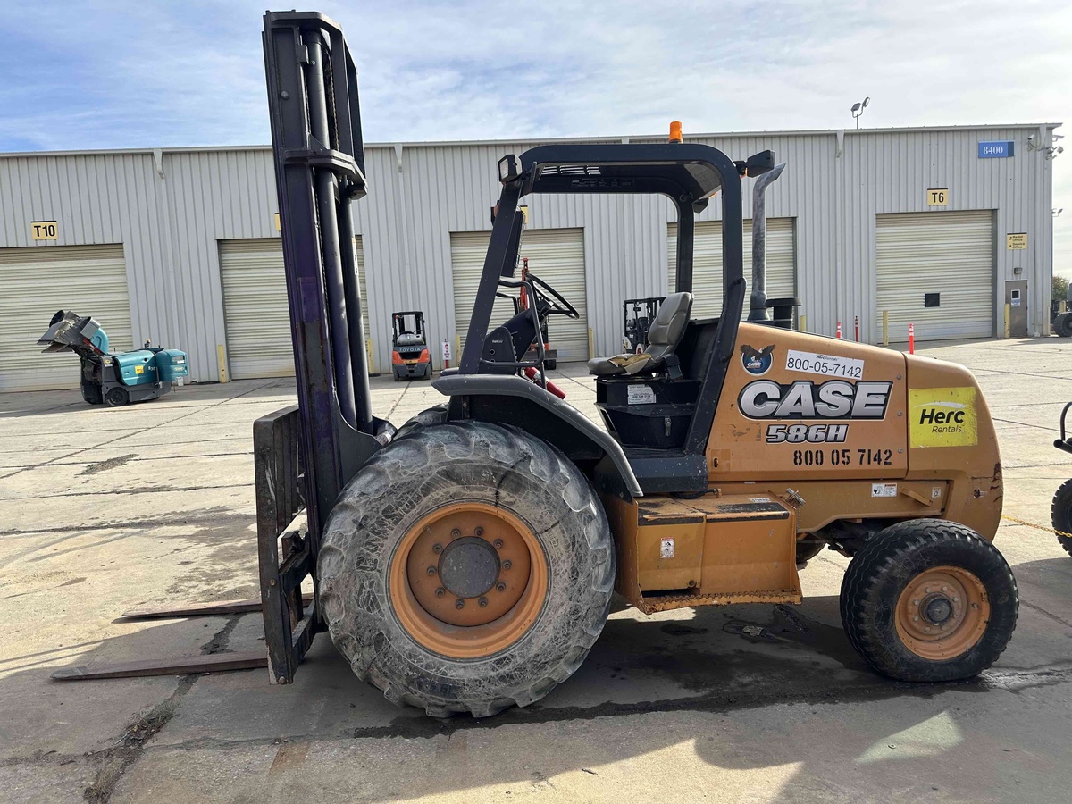 2015 Case 586H-4