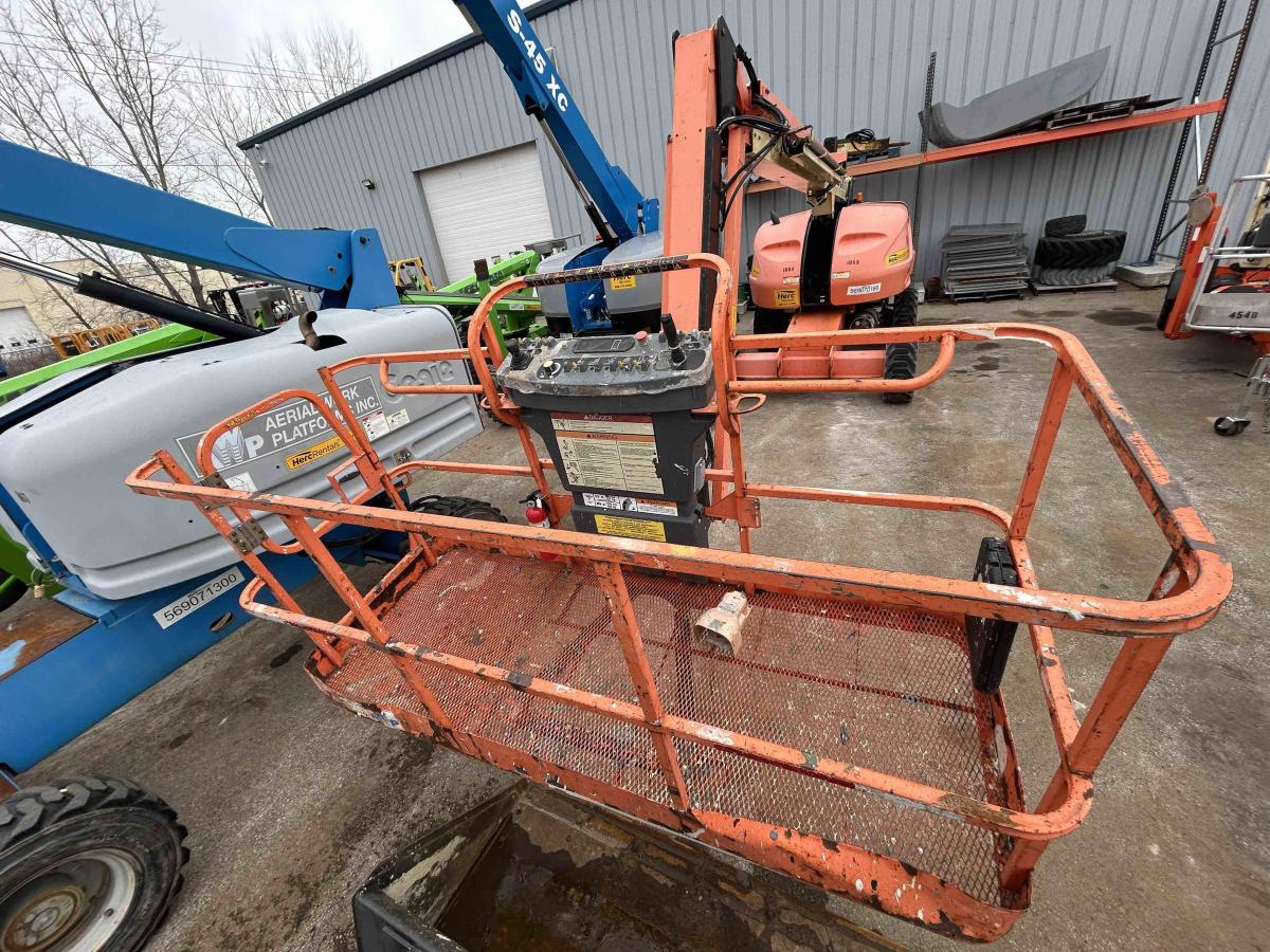 2014 JLG 460SJ