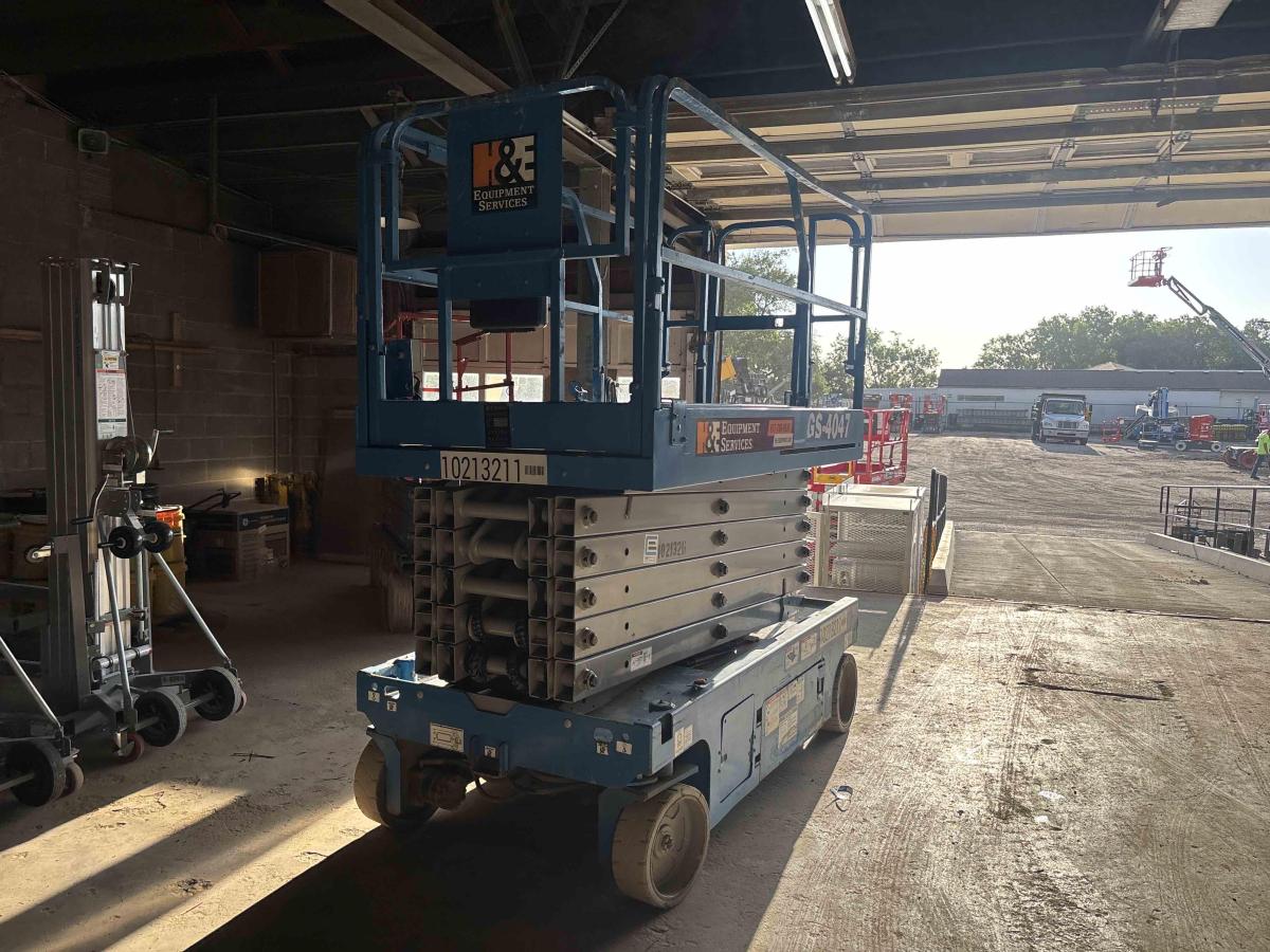 2017 Genie GS-4047-2