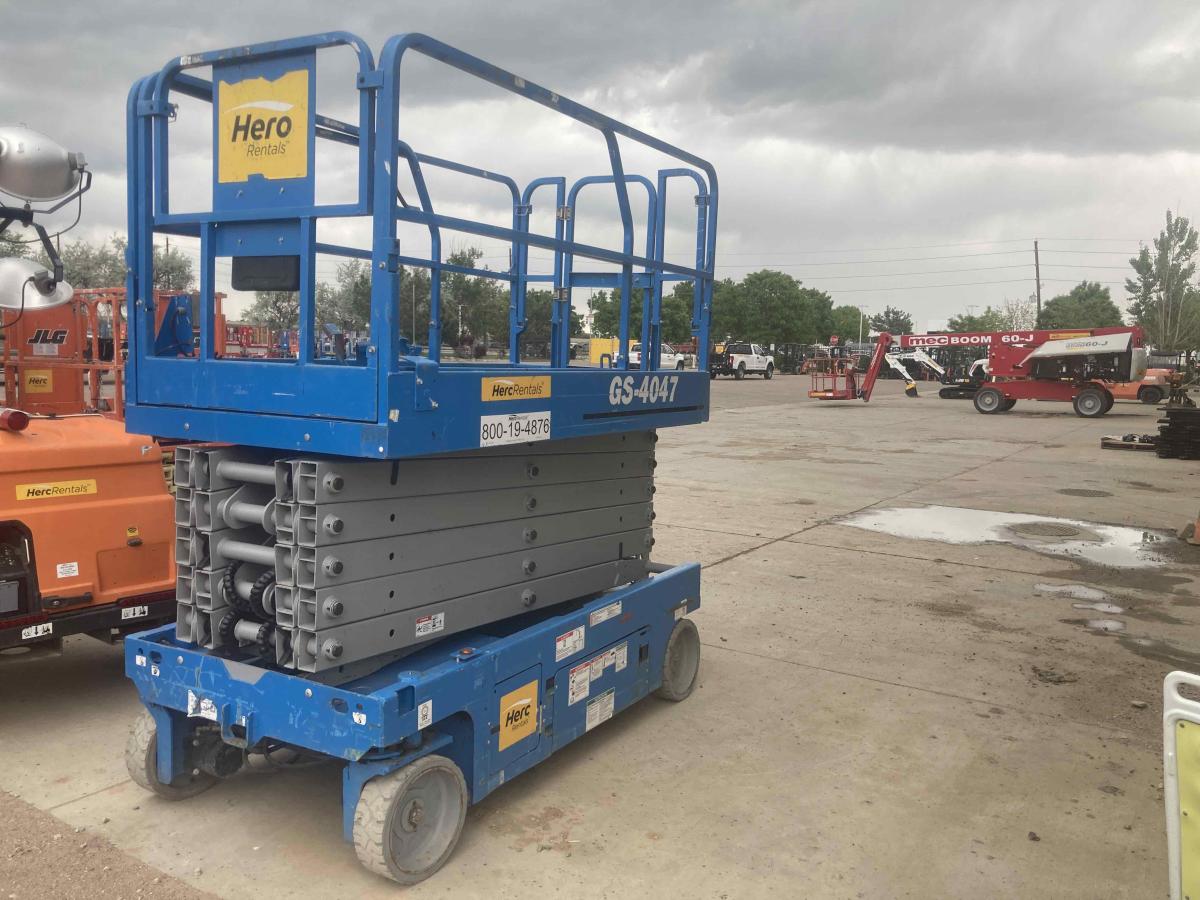 2018 Genie GS-4047