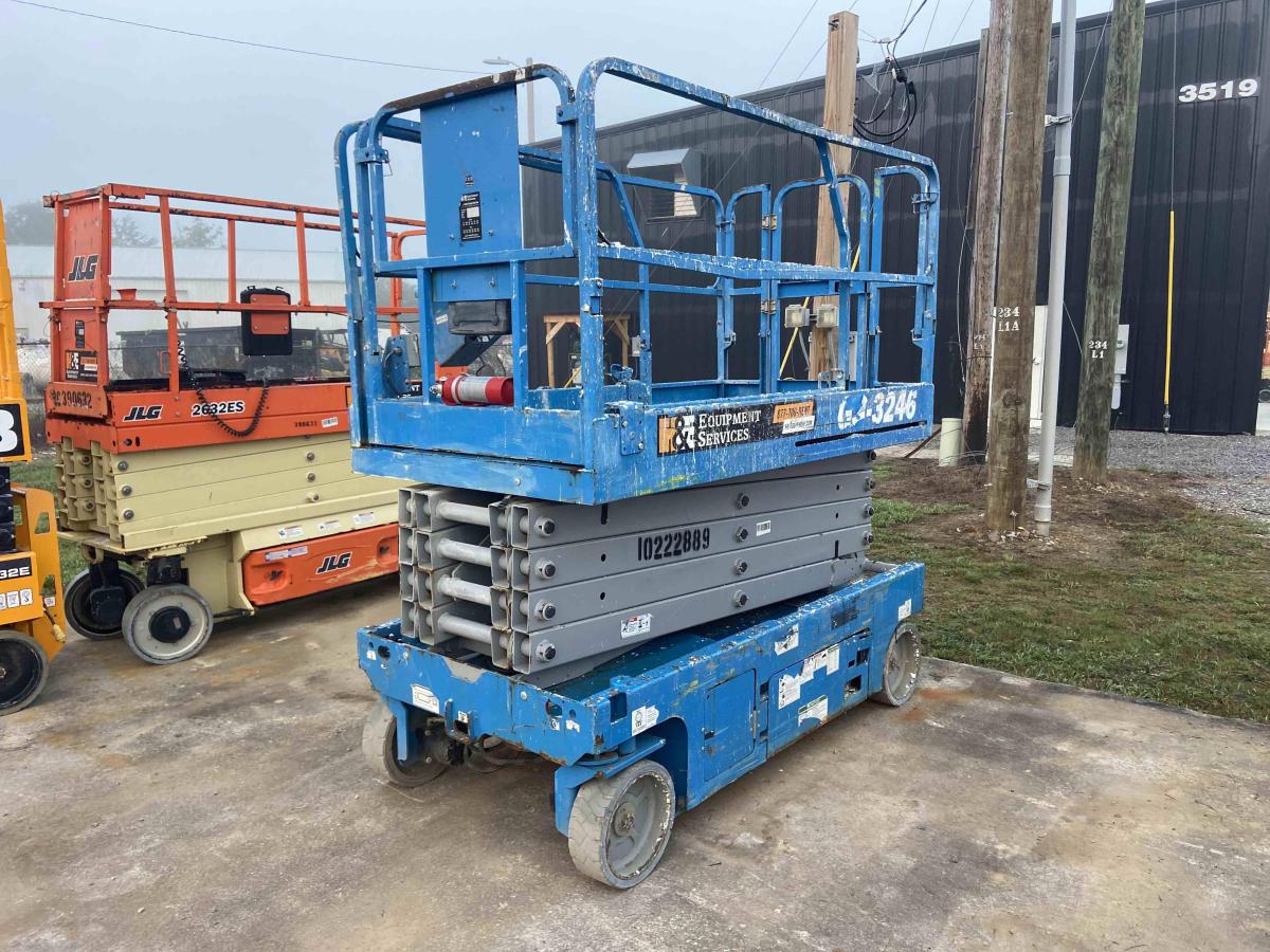 2017 Genie GS-3246