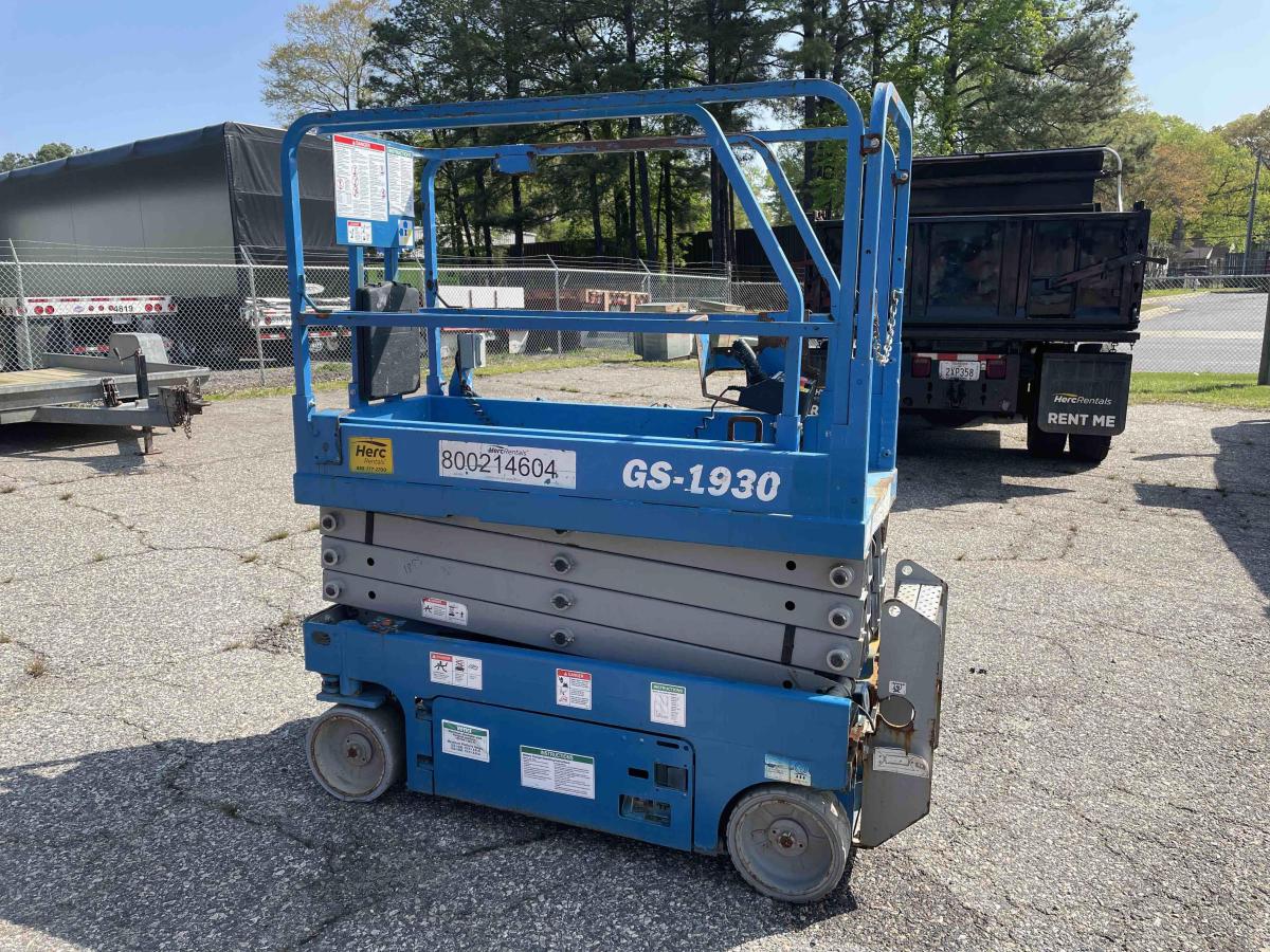 2018 Genie GS-1930