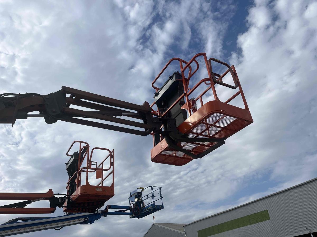 2016 JLG 450AJ-4