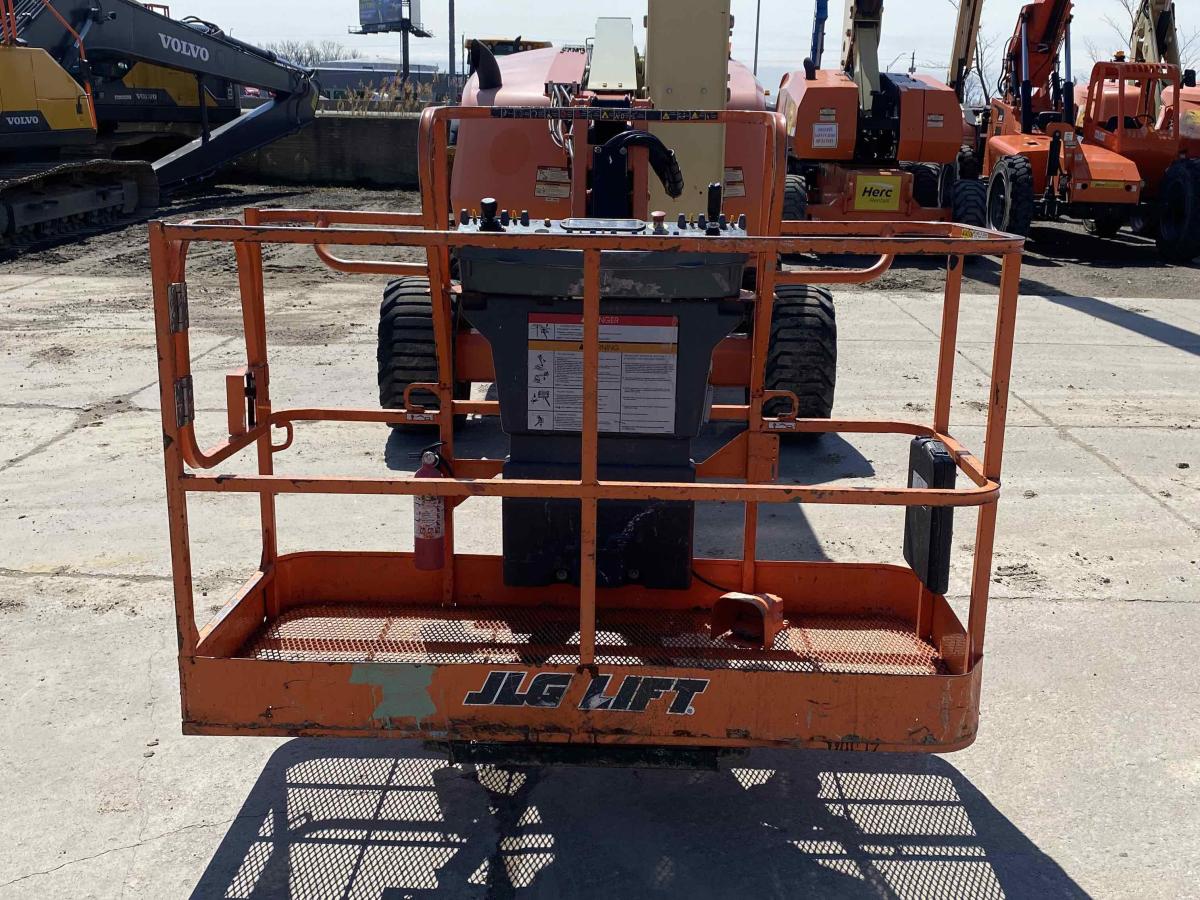 2016 JLG 450AJ