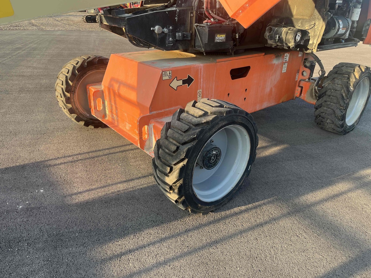 2018 JLG 600S-12
