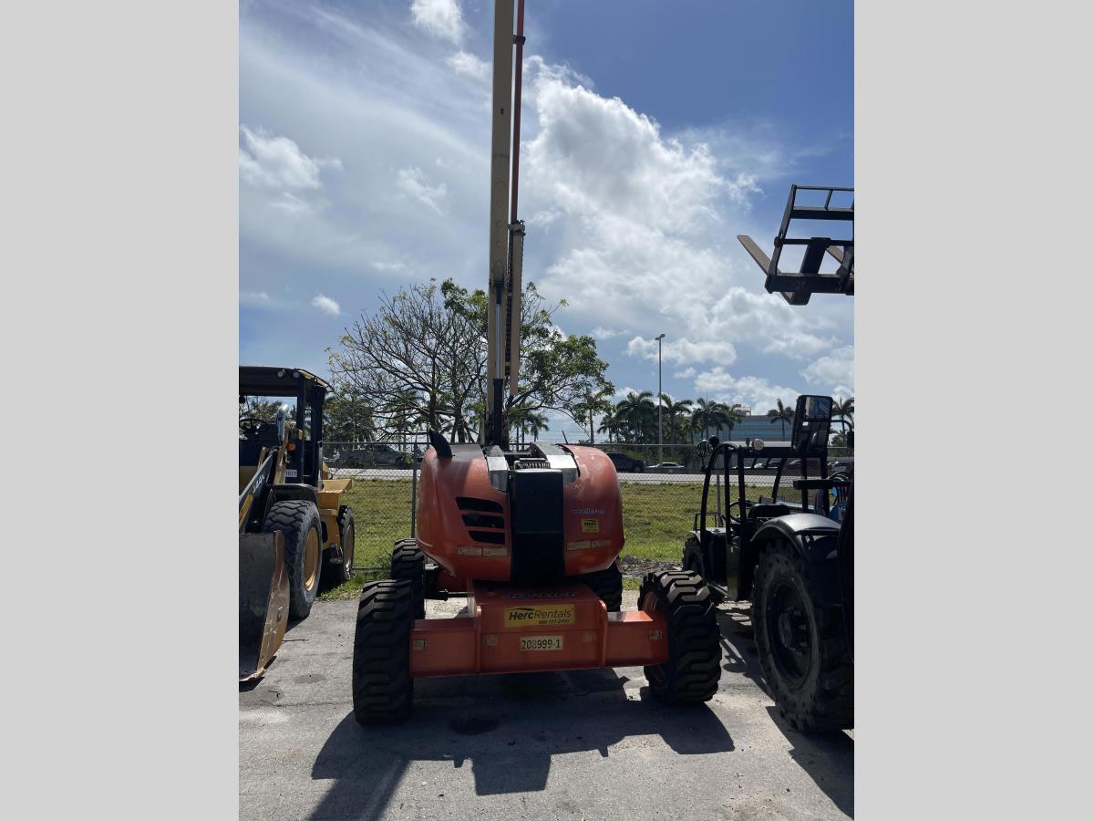 2016 JLG 600AJ