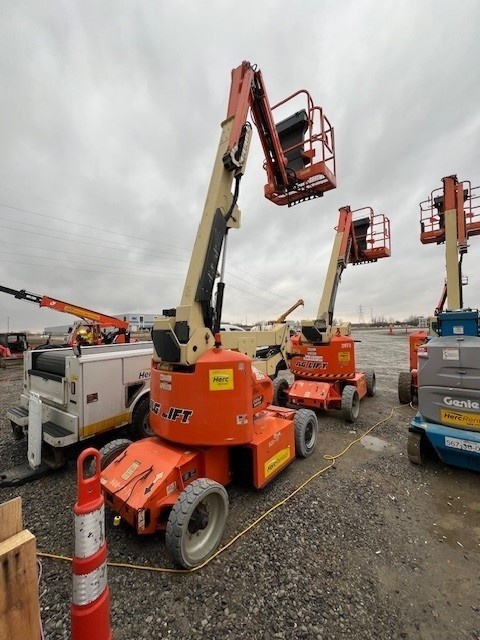 2016 JLG E400AJPN-2