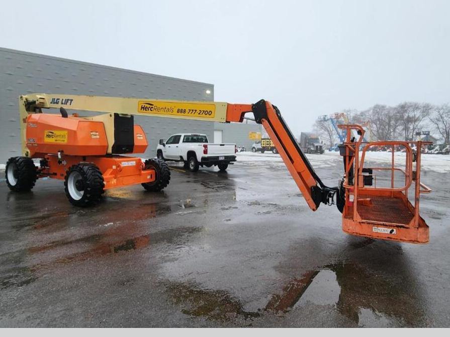 2015 JLG 800AJ