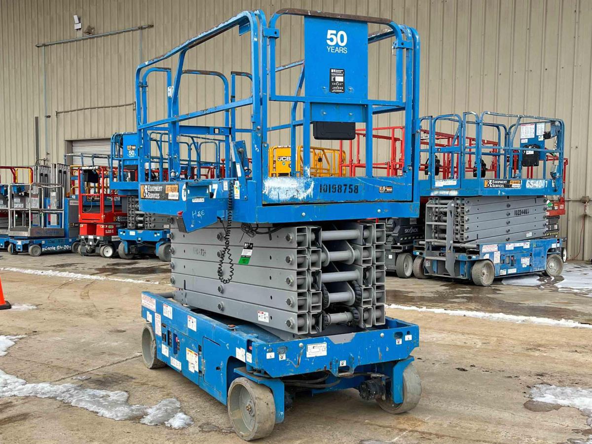 2016 Genie GS-4047