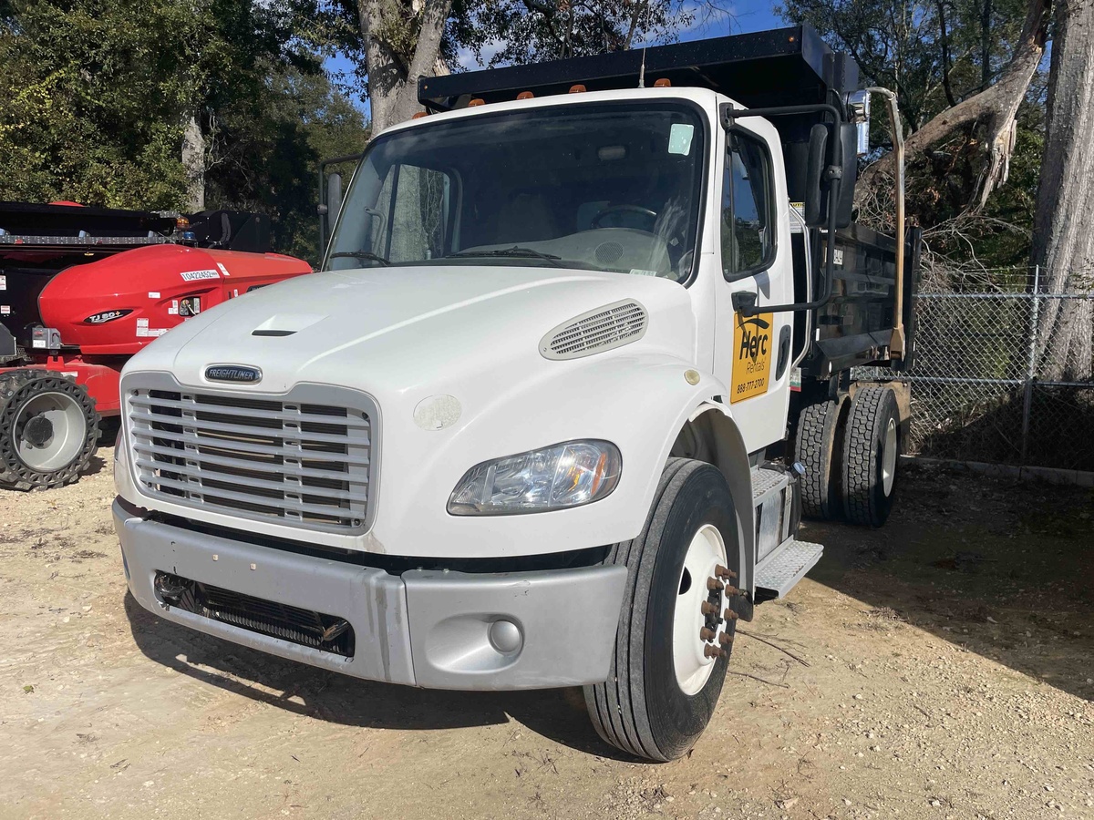 2021 Freightliner M2106