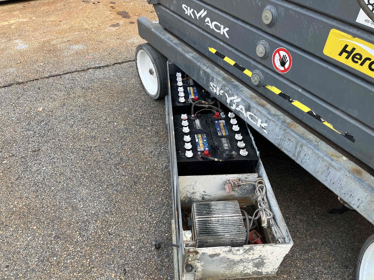 2019 Skyjack SJ4740-8