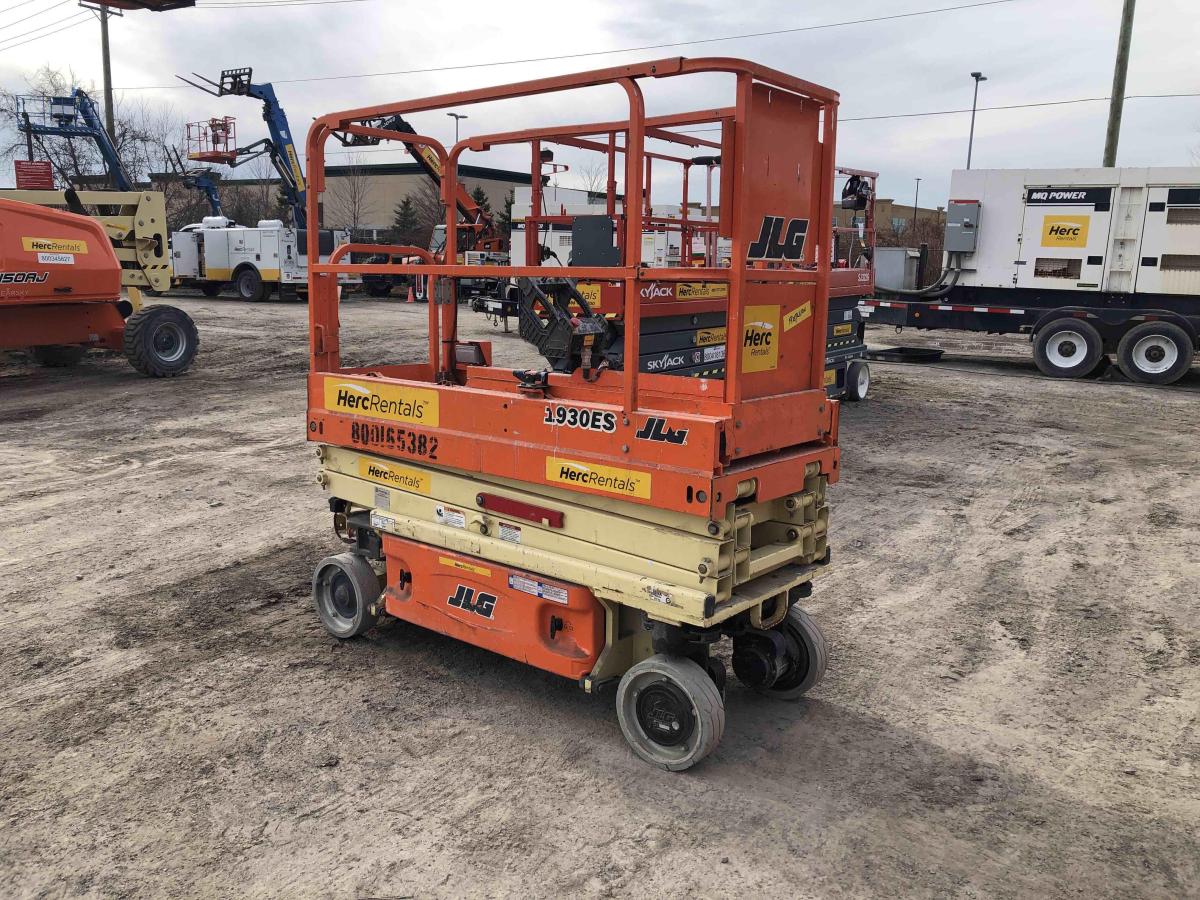 2017 JLG 1930ES