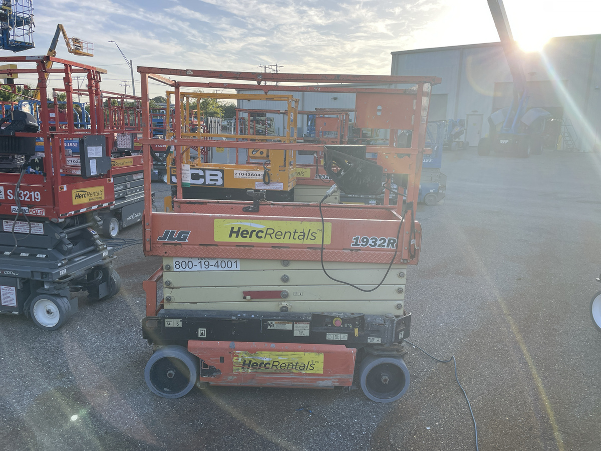 2018 JLG 1932R-5