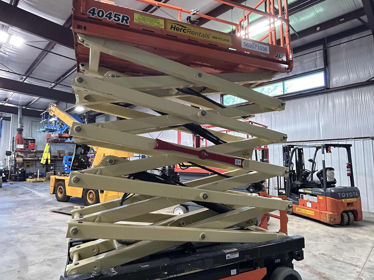 2019 JLG 4045R-6