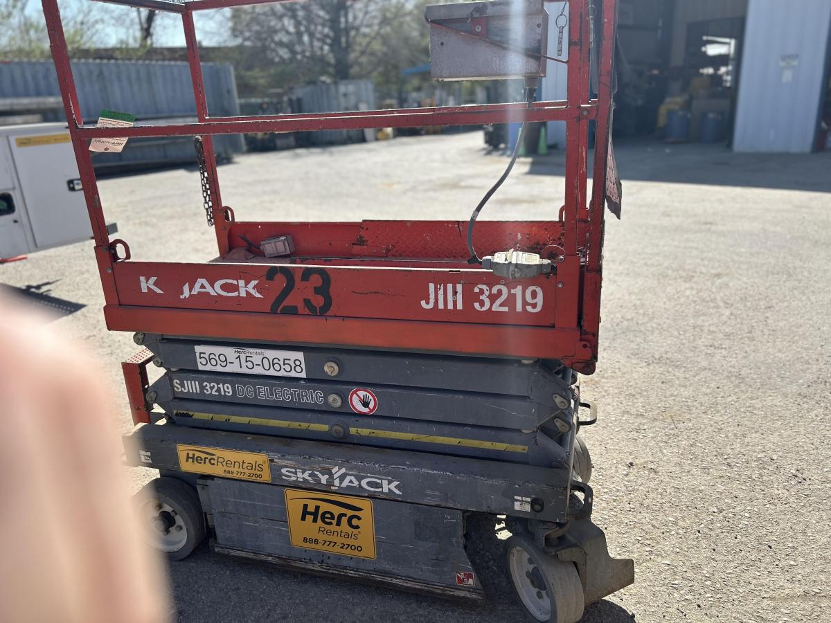 2013 Skyjack SJ3219