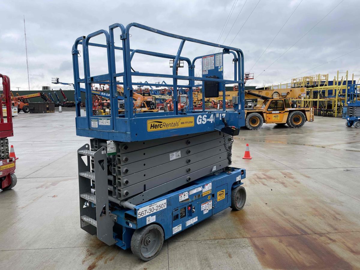 2018 Genie GS-4047