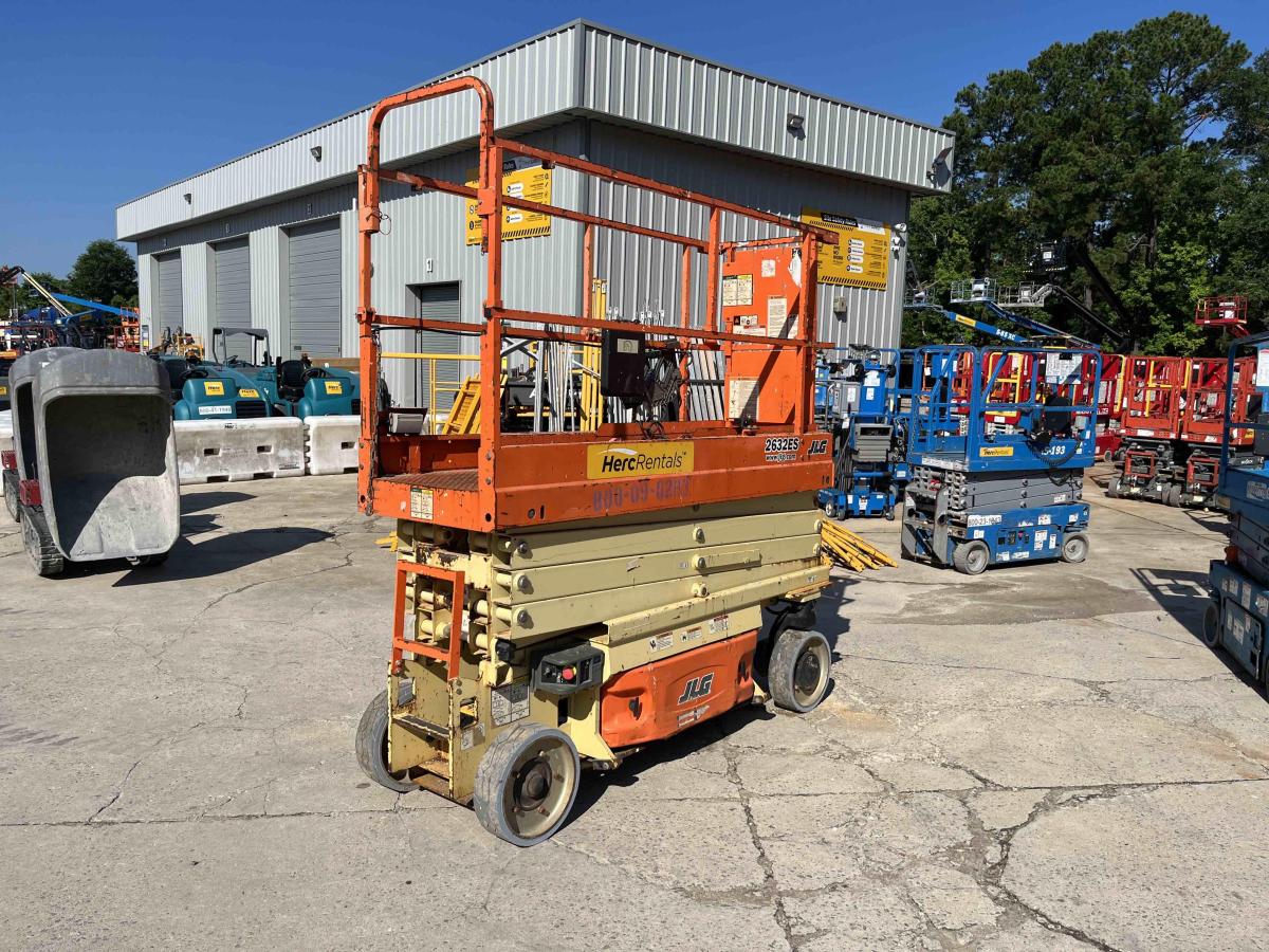 2016 JLG 2632ES
