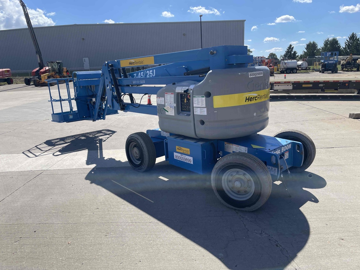 2014 Genie Z-45/25J