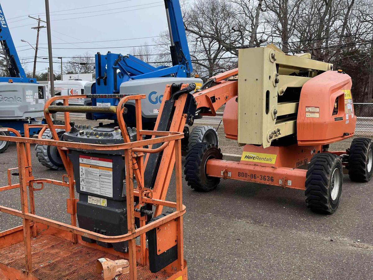 2015 JLG 450AJ-2